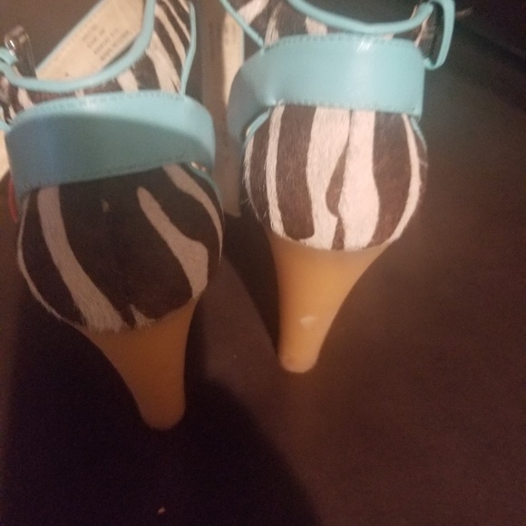 Calvin Klein Wedges - Picture 3 of 5